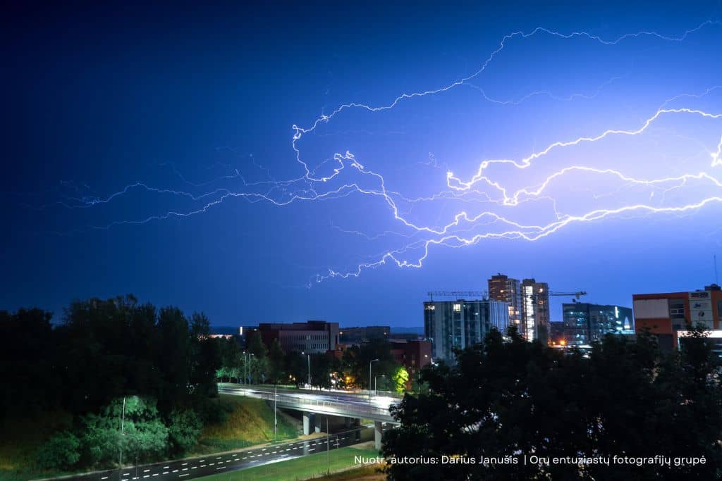 2024-07-12 | Liepos 11-oji: viena neramiausių dienų šiais metais